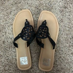 DV Women’s Sandals Size 9 … barely used